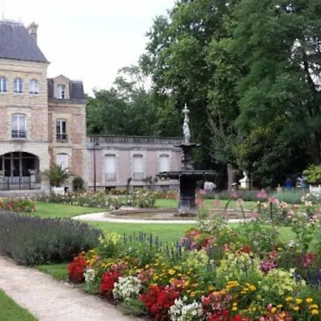 Apartment Bel & Grand Proche Paris, Aeroport Cdg, Parc Expos Livry-Gargan